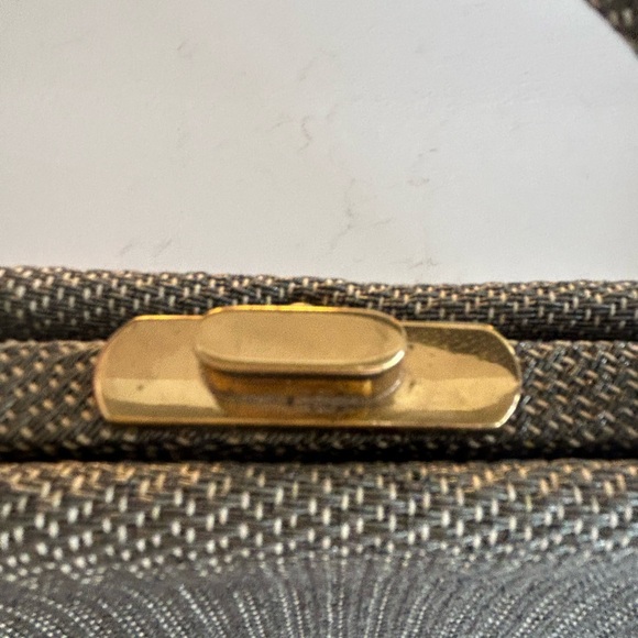 Koret 1950s/1960s designer handbag , woven silver grey with brass hardware . - Picture 6 of 15